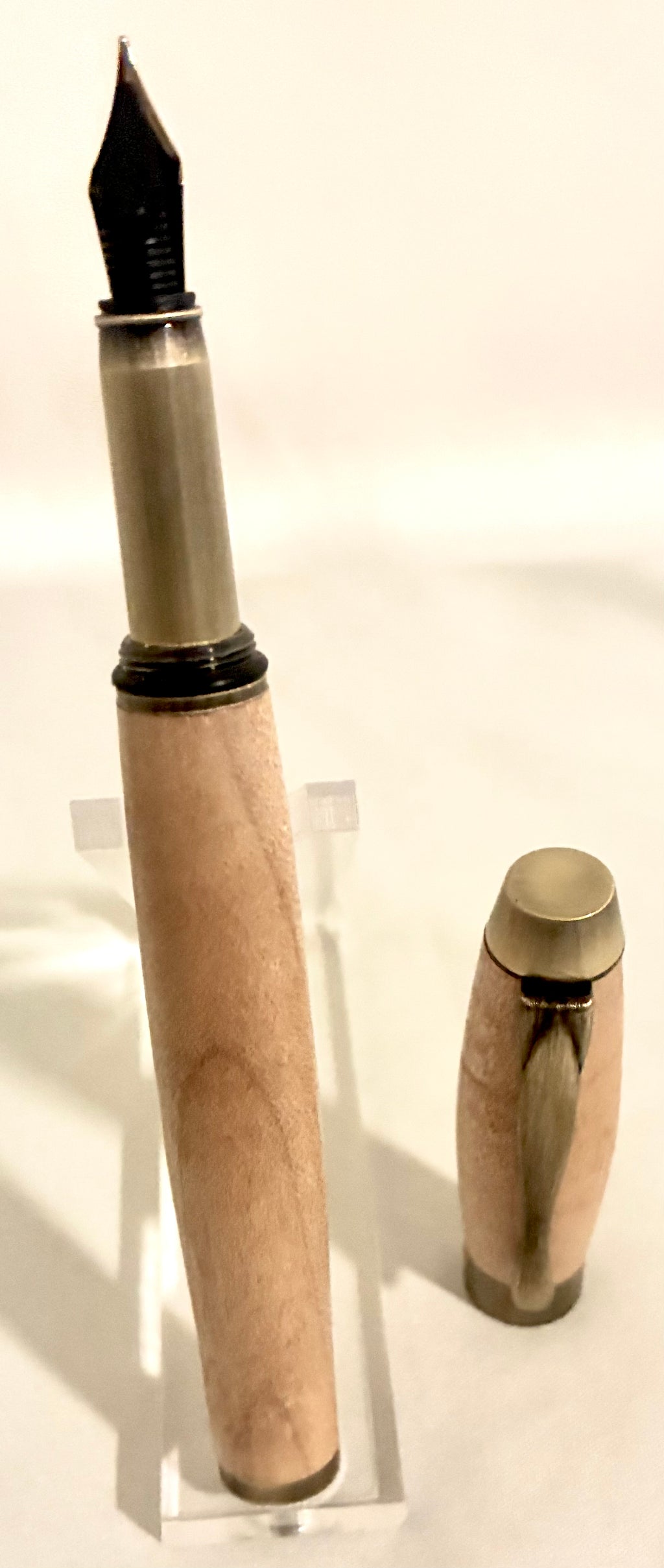 Executive fountain pen - Maple - cartridge or refillable reservoir fed